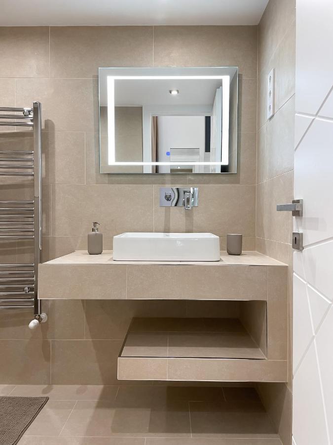 St Stephen Luxury Apartment Budapest Exteriör bild