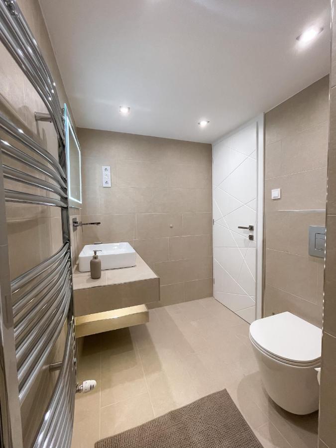 St Stephen Luxury Apartment Budapest Exteriör bild