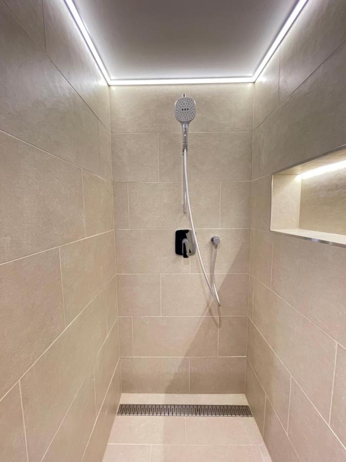 St Stephen Luxury Apartment Budapest Exteriör bild